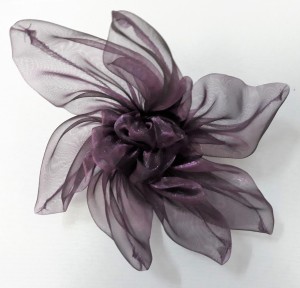 KWIATEK OZDOBA DO FIRAN W KOLORZE BAKŁAŻANA