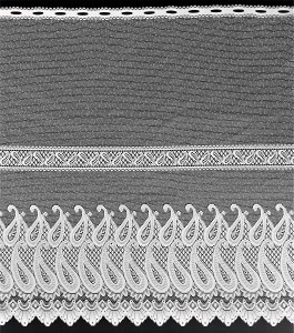 PIĘKNA ZAZDROSTKA RETRO Z BIAŁEGO ŻAKARDU ŻAKARDU Z OZDOBNYM SZLAKIEM I EFEKTOWNĄ DOLNĄ APLIKACJĄ WYSOKOŚĆ 90 CM PRODUCENT POLONTEX CZĘSTOCHOWA