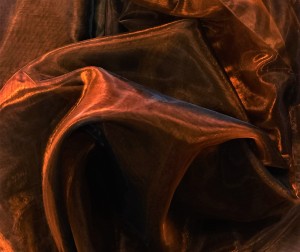 EFEKTOWNA GŁADKA ORGANTYNA W PIĘKNEJ BARWIE CZEKOLADOWEGO BRĄZU Z POŁYSKIEM GLAMOUR WYSOKOŚĆ 290 CM PRODUCENT POLONTEX CZĘSTOCHOWA