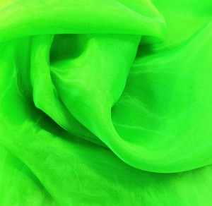 STYLOWA GŁADKA ORGANTYNA W PIĘKNYM KOLORZE JASNEJ ZIELENI Z POŁYSKIEM GLAMOUR WYSOKOŚĆ 290 CM PRODUCENT POLONTEX CZĘSTOCHOWA