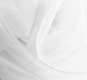 GŁADKA ORGANTYNA W BIAŁYM KOLORZE Z POŁYSKIEM GLAMOUR WYSOKOŚĆ 280 CM PRODUCENT POLONTEX CZĘSTOCHOWA