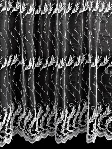 ORYGINALNA FIRANKA SIATECZKA W STYLU GLAMOUR KOLOR BIAŁY ZE SREBRNĄ NITKĄ WZÓR FLORYSTYCZNY GAŁĄZKI WYSOKOŚĆ 280 CM PRODUCENT PAPION TURCJA